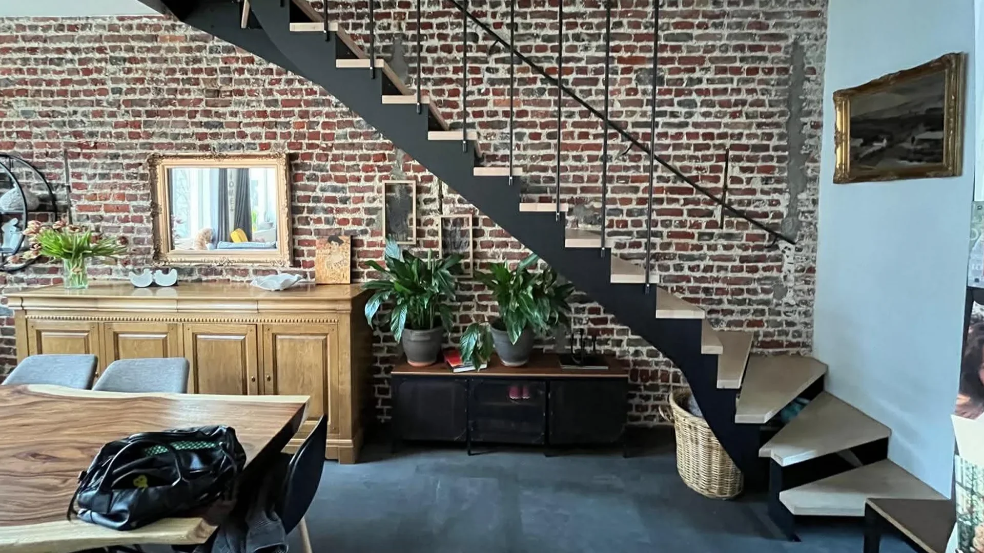 Escalier métallique sur mesure et rampe forgée à Schaerbeek, Bruxelles